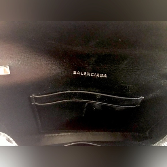 ❌❌❌SOLD❌❌❌BALENCIAGA Extra Small Hourglass Sparkle Wallet on a Chain - Picture 12 of 15